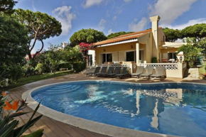 Villa Quadradinhos 21Q - luxurious 4 bedroom Vale do Lobo villa with private heated pool